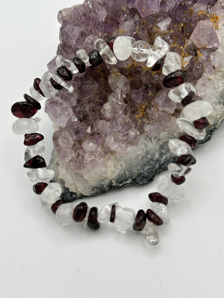 Edelsteinarmband Bergkristall mit Granat (Pyrop)